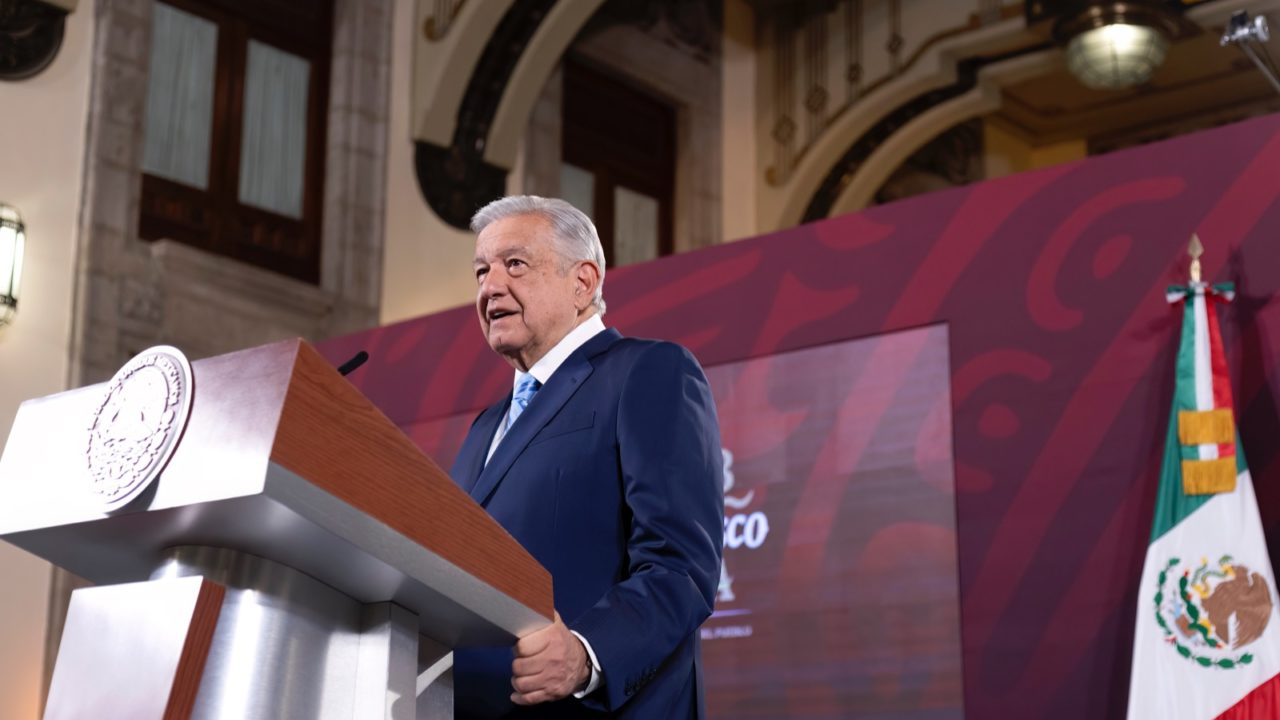 Guillermo del Toro, un mexicano excepcional: AMLO