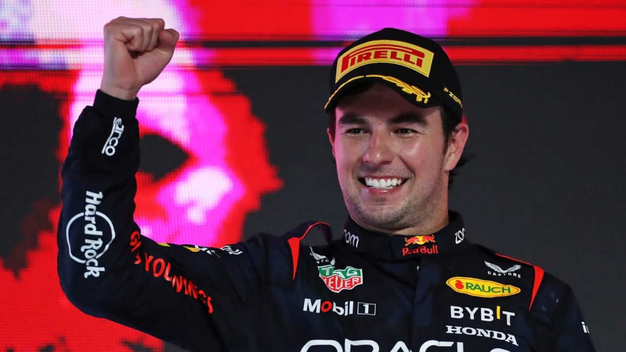 Red Bull podría bajar el salario de ‘Checo’ Pérez por esta razón, reporta medio neerlandés