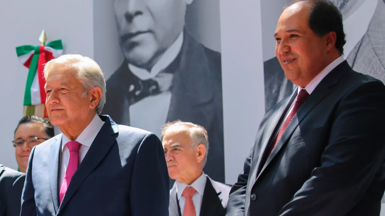 Hace mella crítica de AMLO a Cuauhtémoc Cárdenas; renuncia Cárdenas Batel como asesor de Presidencia