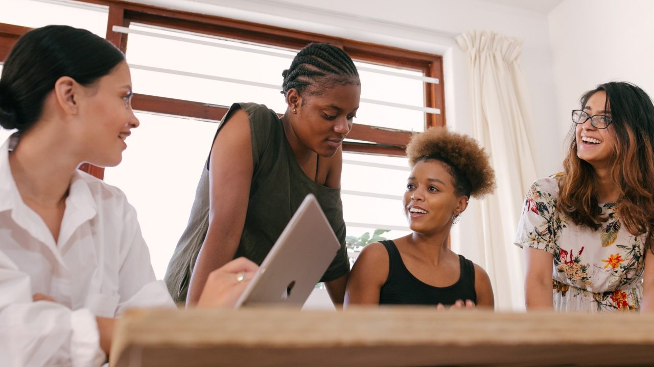 La UE elogia el ‘talento femenino’ en la primera cumbre de mujeres fundadoras