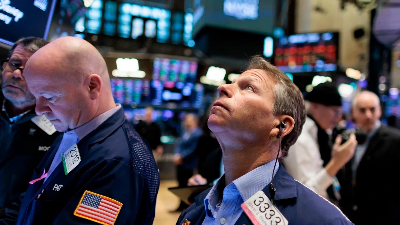 Wall Street gana tras sólidos datos corporativos y económicos