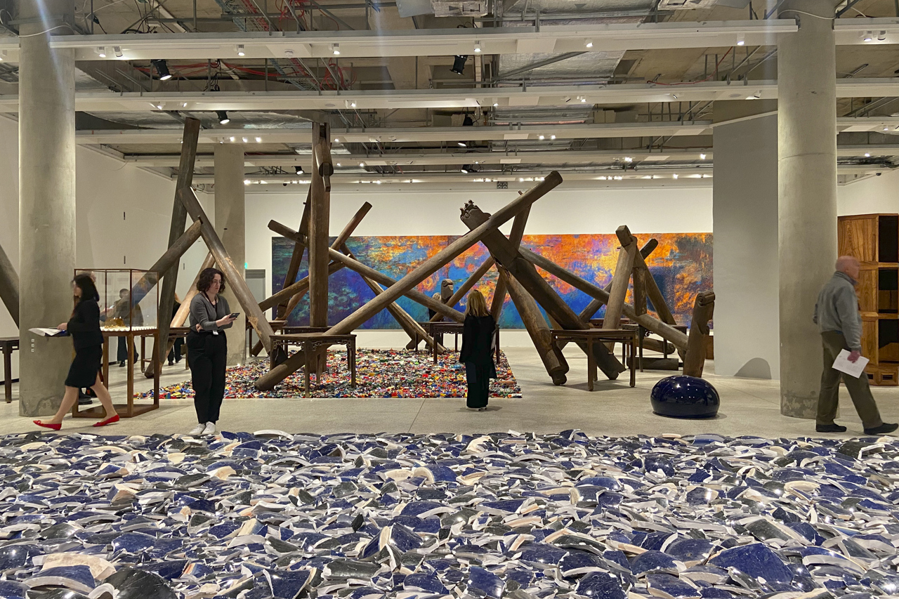 Una explosión artística de Ai Weiwei revisa el concepto del diseño en Londres