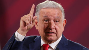 pensiones-AMLO-reforma-maltrato-animal-disculpa-reportaje-petroleo-fentanilo-transición-tersa-poder-Ecuador seguridad Acapulco Ley de Amnistía apagones generación eléctrica El gobernante mexicano se refirió a la manifestación de los estudiantes de Ayotzinapa, quienes el lunes lanzaron petardos al Palacio Nacional fraude electoral-mercados debate Biden Trump reforma judicial reuniones Ayotzinapa reforma EU Canada elección jueces