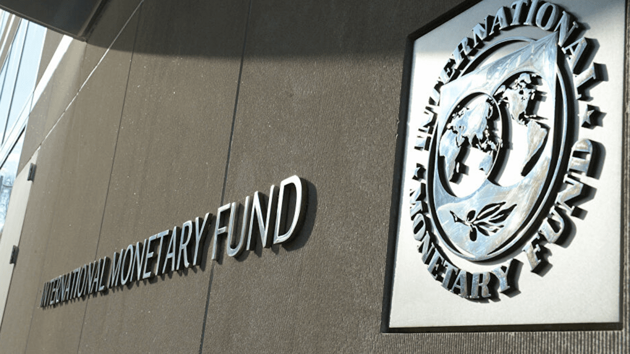 FMI recomienda seguir subiendo tipos de interés pese a la crisis bancaria