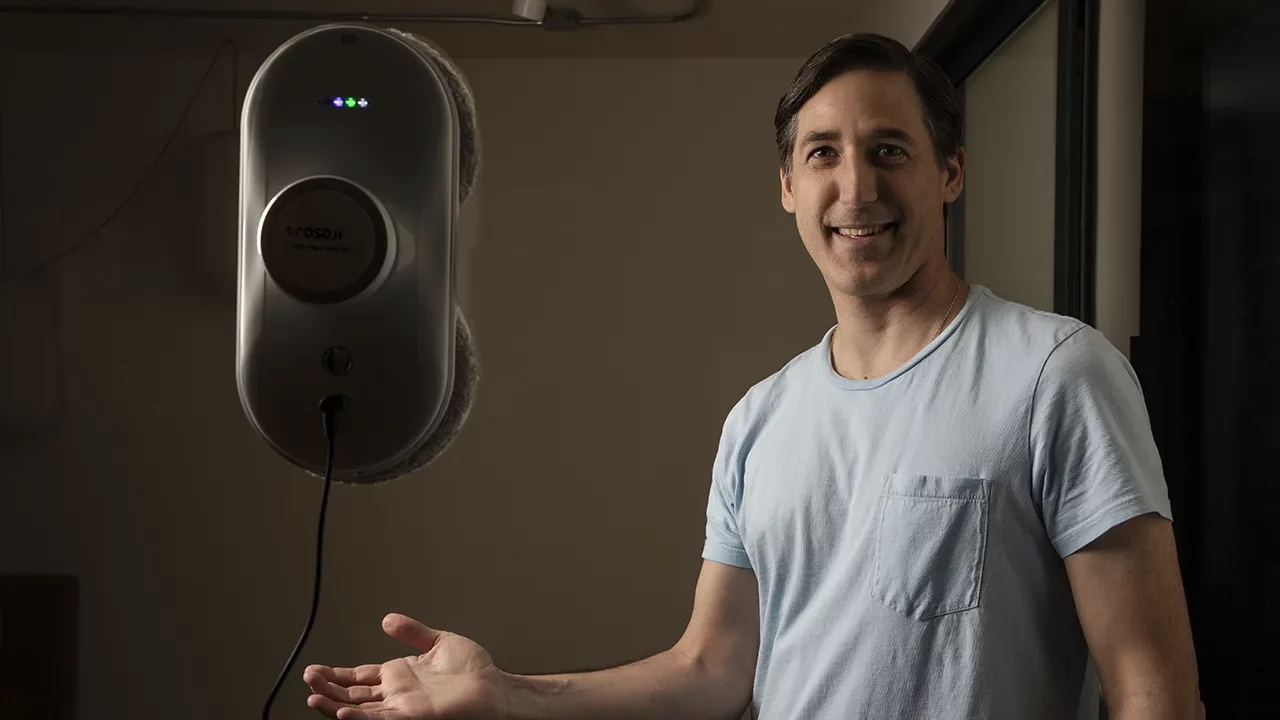 Con robots domésticos de bajo costo, esta startup chilena desafía a los gigantes de la industria