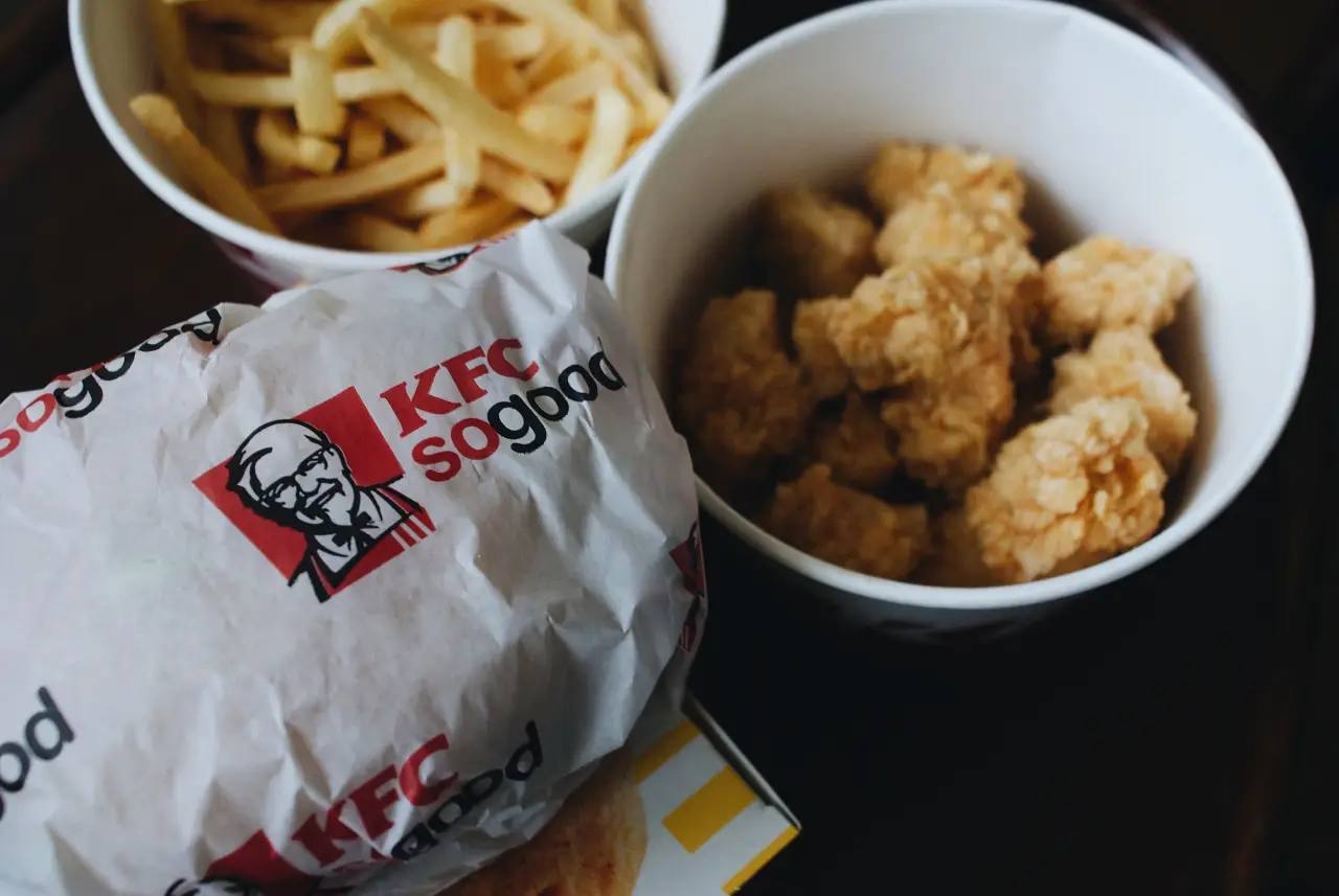 Yum! Brands vende KFC a operador ruso y anuncia partida definitiva de Rusia