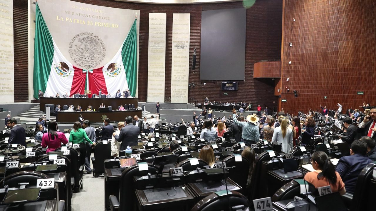 Diputados aprueban Ley Minera en la madrugada; pasa al Senado