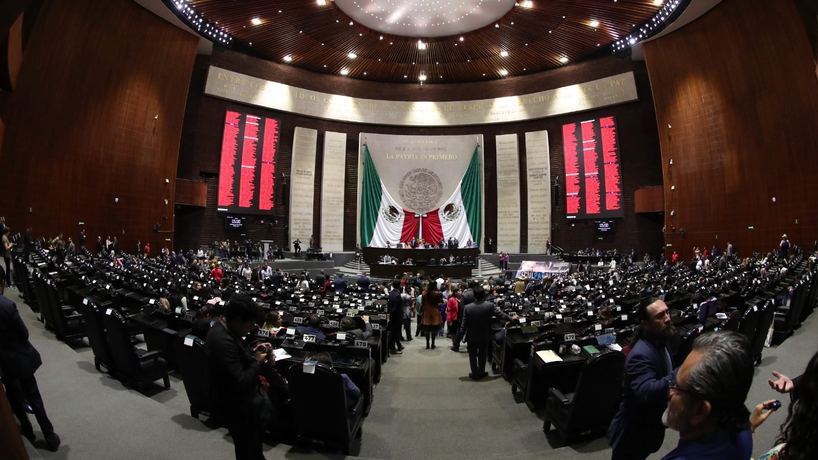 Diputados quitan fuero a Uriel Carmona, fiscal de Morelos