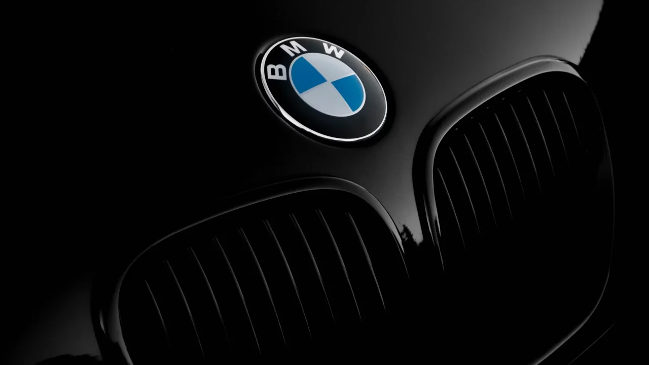 BMW disminuye temor a aranceles de EU mientras acciones de automóviles tocan sus mínimos en varios años