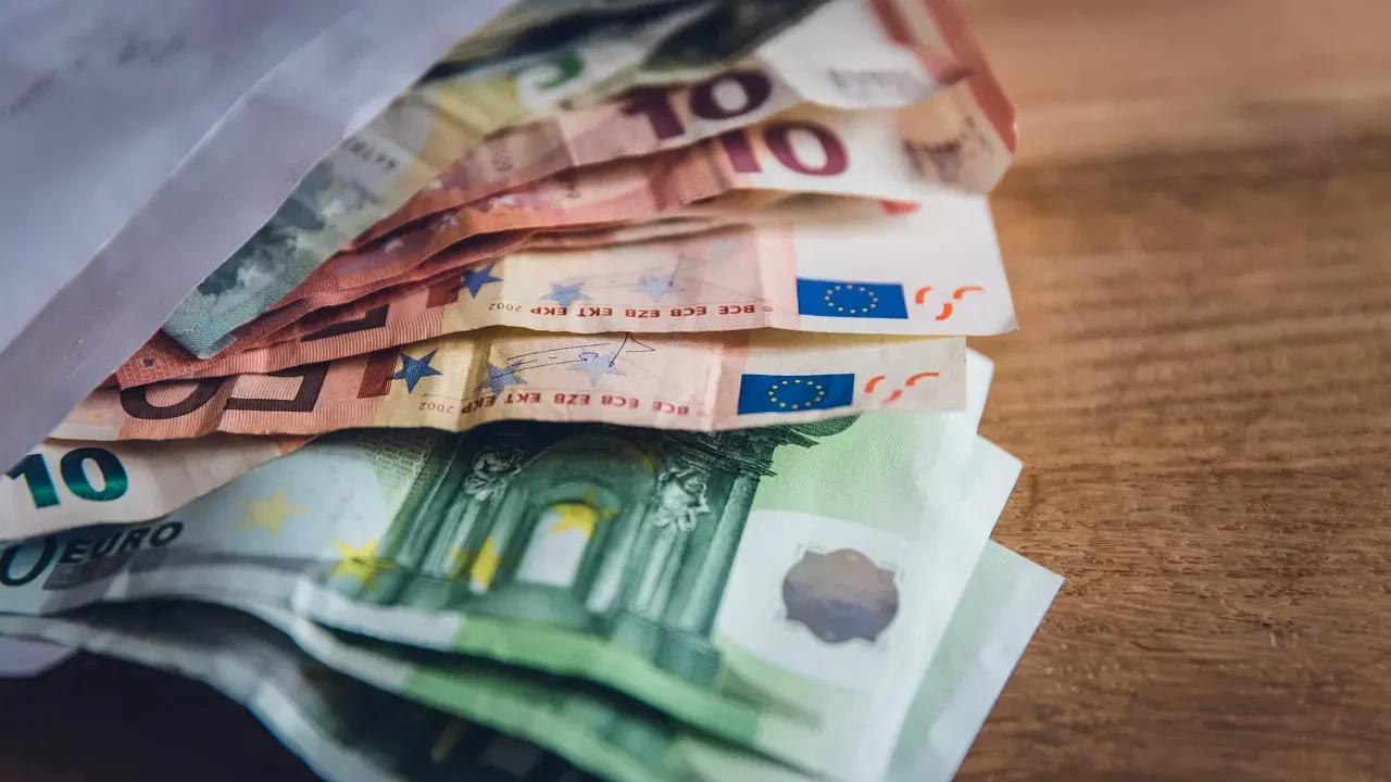 La deuda mundial alcanza un récord de 307 billones de dólares y aumenta el apalancamiento