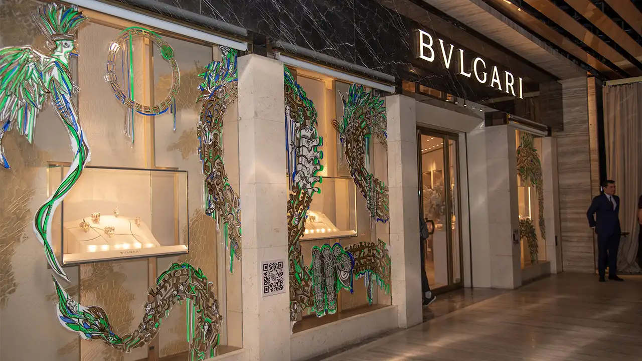Bvlgari celebra el 75 aniversario de Serpenti en colaboración con Eva Vale