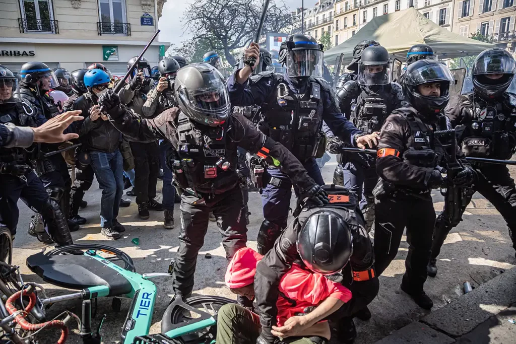 Francia 1 de mayo manifestaciones pensiones