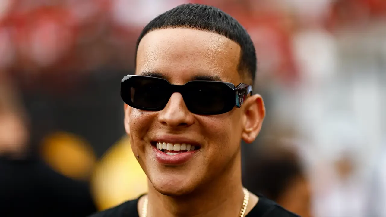 Anuncian que Daddy Yankee será el productor de la serie ‘Neon’ de Netflix