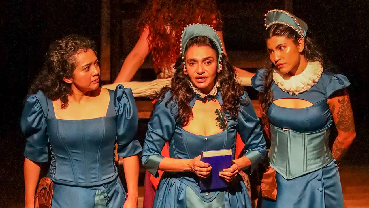 ‘Emilia’, una obra de teatro que reflexiona sobre la historia de las mujeres