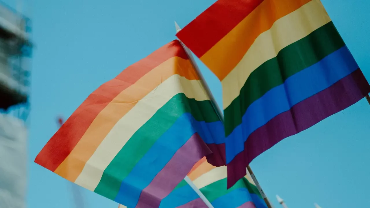 Una discoteca enciende las alarmas en España por prohibir el acceso a personas LGBT