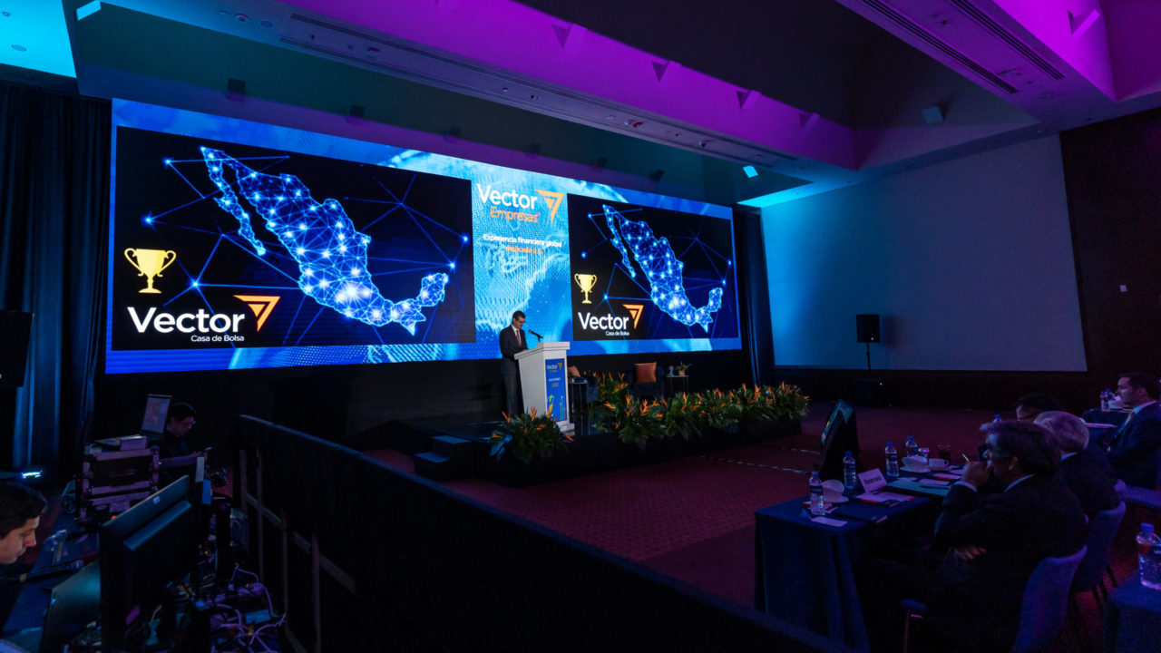 Economía mexicana podría crecer hasta 2% en 2023: Vector
