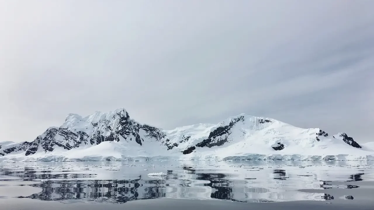 Organización Meteorológica Mundial advierte sobre rápidos cambios en los polos por cambio climático