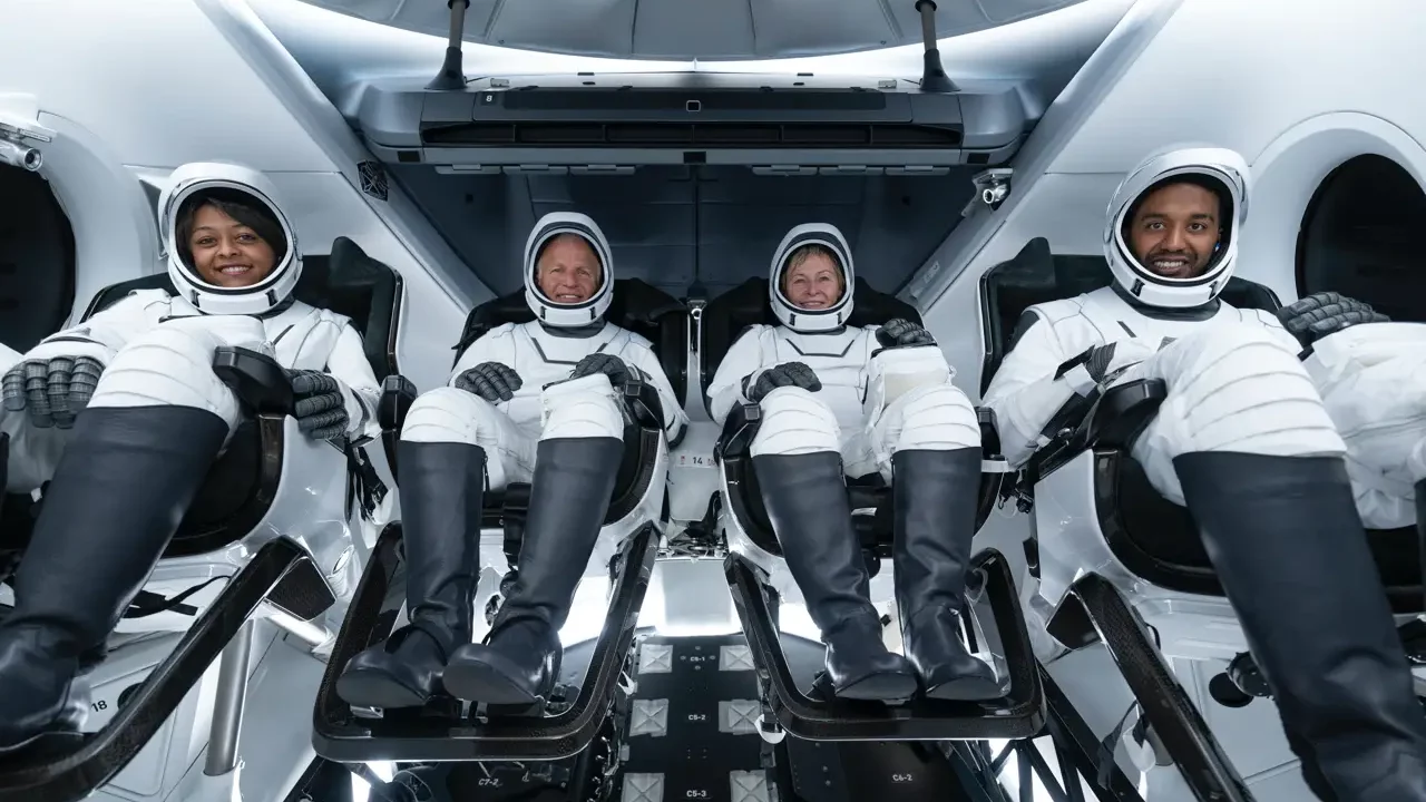 Misión privada Ax-2 se separa de la Estación Espacial y emprende camino de vuelta
