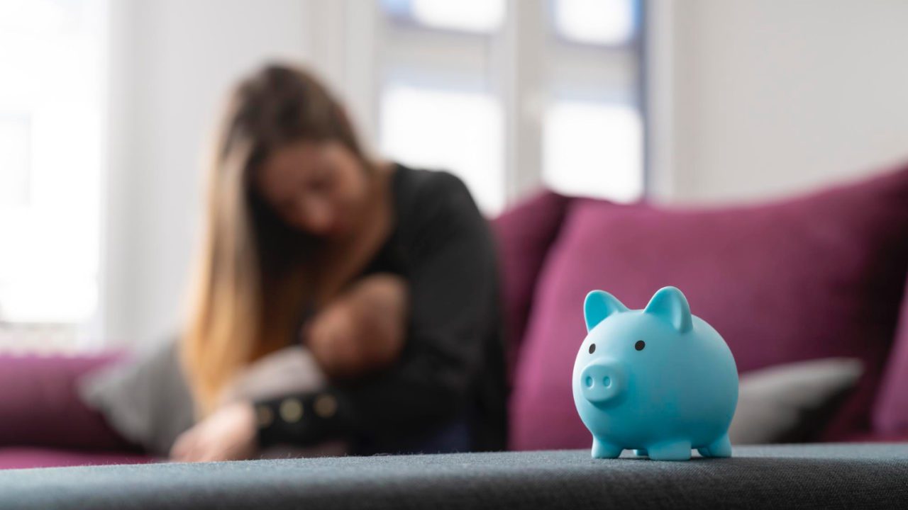 Errores y aciertos de las mamás cuando se trata de finanzas