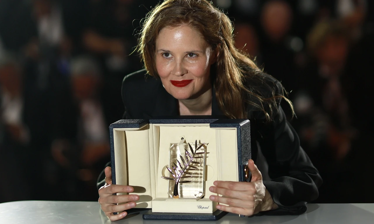 La francesa Triet gana la Palma de Oro, máximo galardón del Festival de Cannes, con ‘Anatomía de una caída’