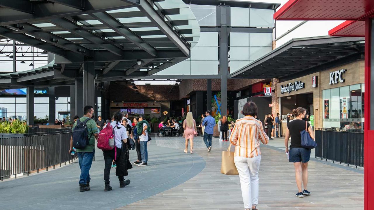 Inegi estima que el consumo privado en México se contrajo 0.1% en julio de 2024