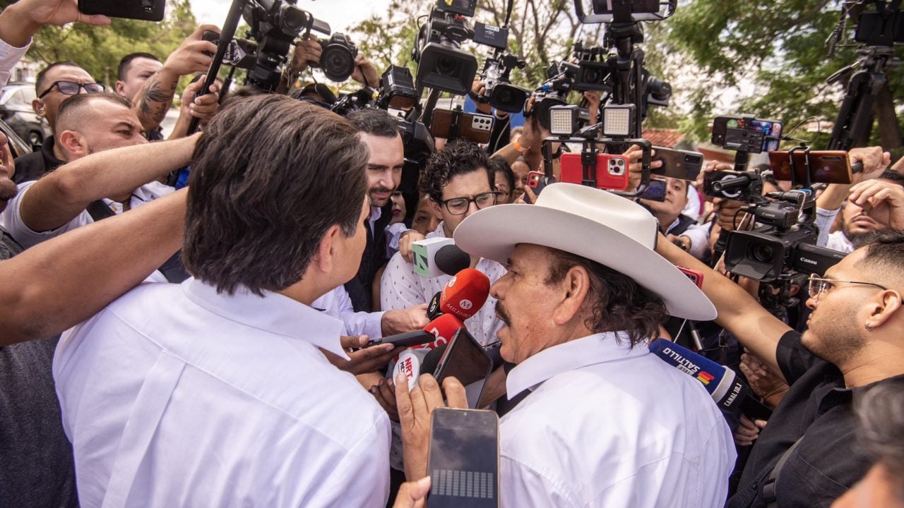 Guadiana denuncia arresto de 27 militantes en Coahuila; intervienen móvil de Mario Delgado