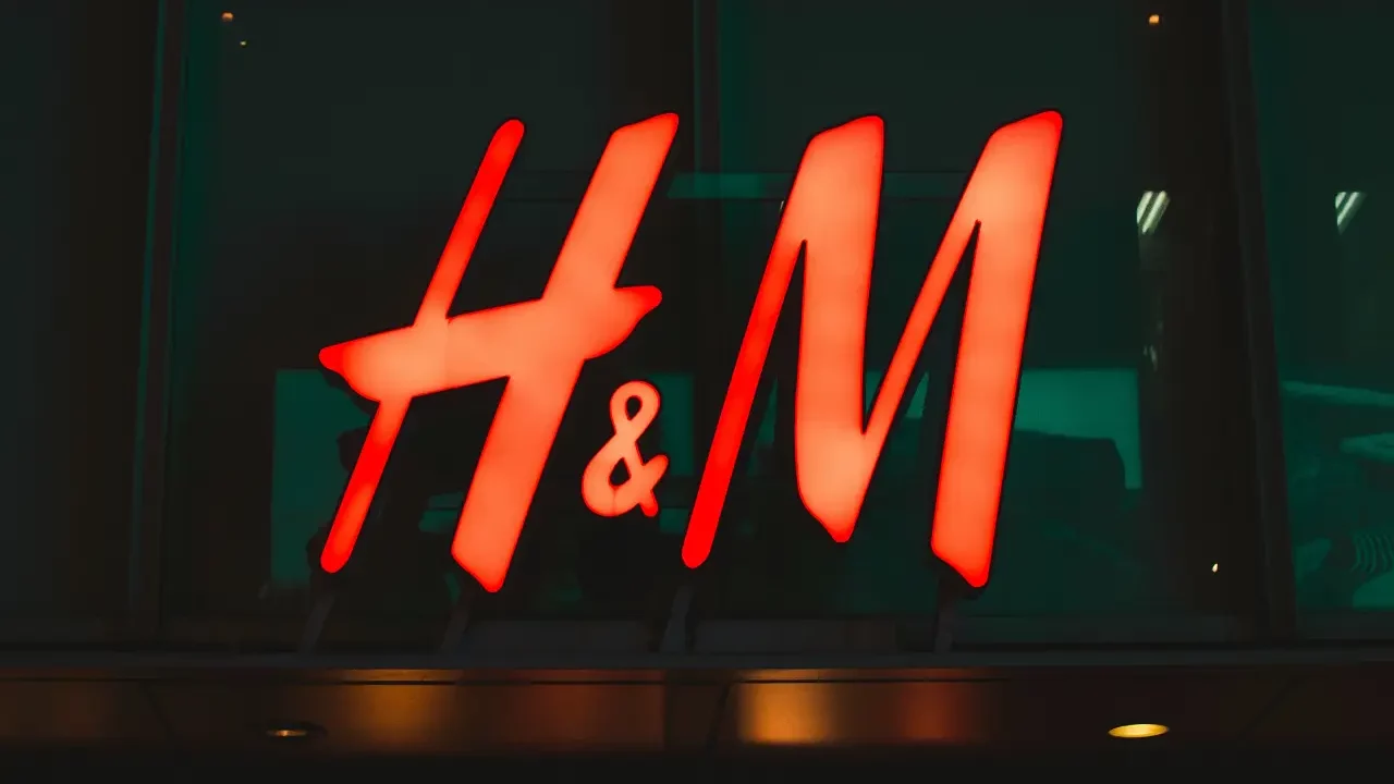 H&M refuerza su estrategia de marcas de terceros mientras se intensifica la competencia online