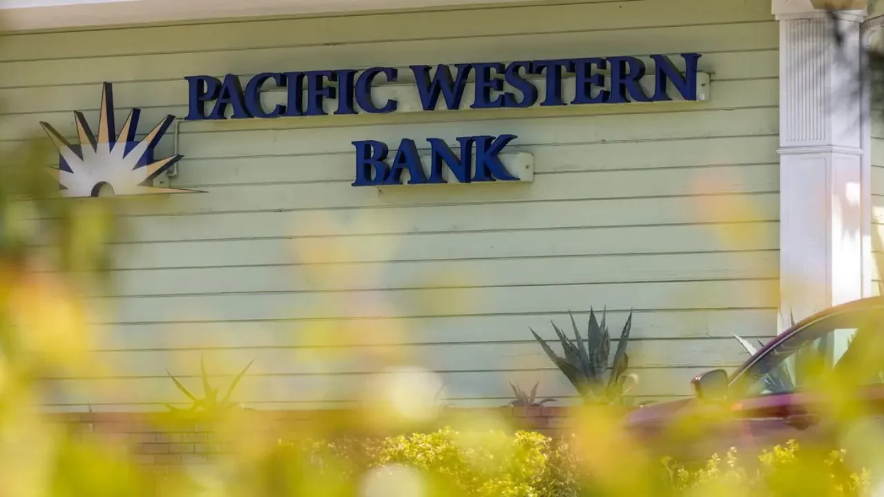 PacWest vende una carta de préstamos de 3,500 millones de dólares