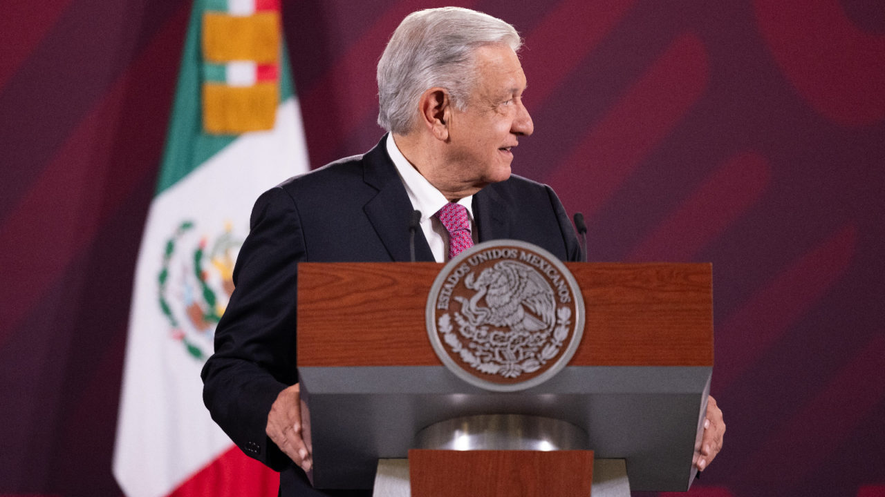 Se bajan candidatos y aliados del bloque opositor porque ya descubrieron la simulación: AMLO