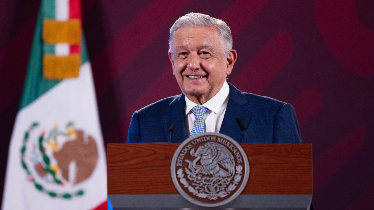 Xóchitl Gálvez es oligarca y aprendiz de Fox: AMLO