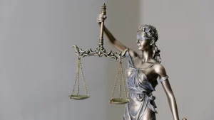 abogado-Sheehan litigio estratégico