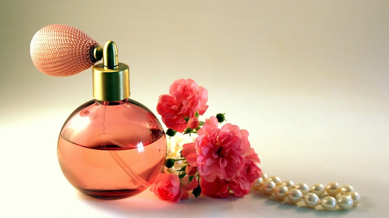 5 perfumes y fragancias ideales para este verano