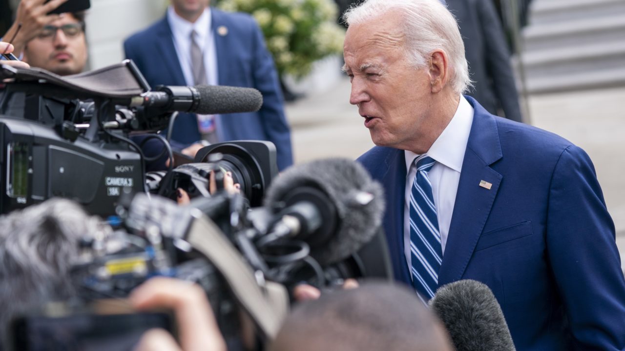 Biden visitará Israel este miércoles; pacta ingreso de ayuda a Gaza, pero condena a Hamás