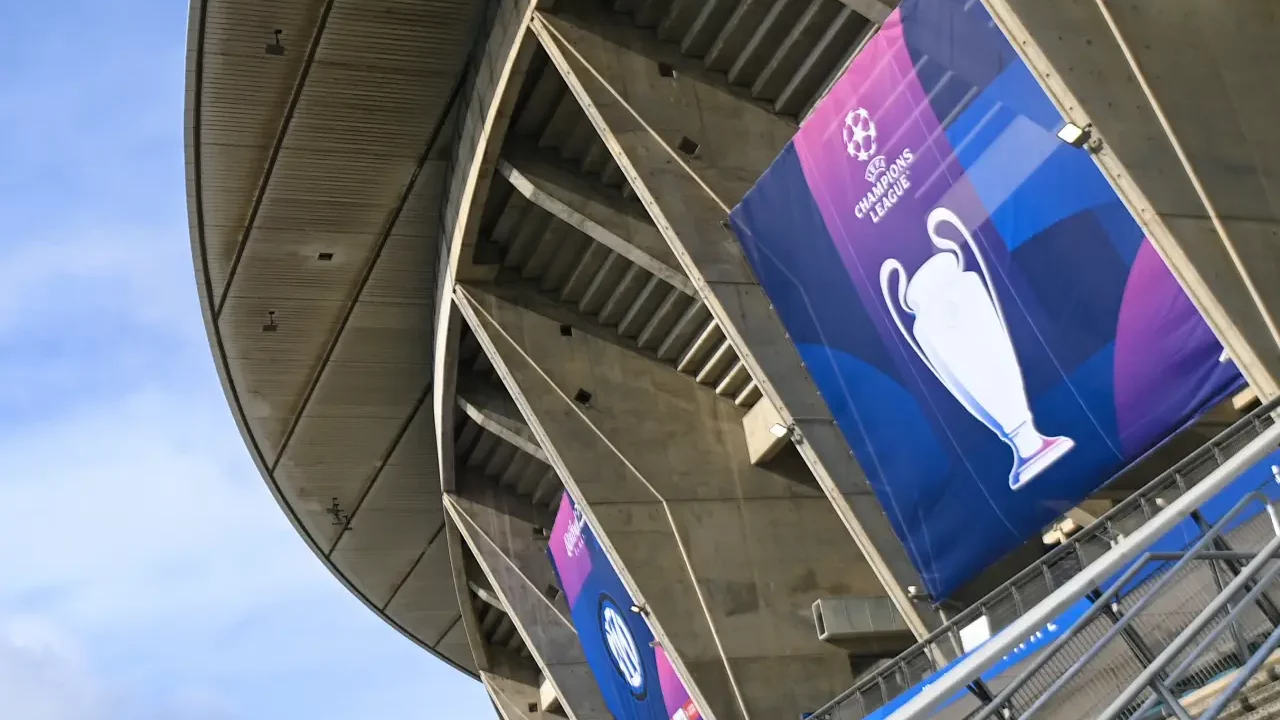 Este turco avecindado en Nueva York es el autor del cartel de la final de la Champions