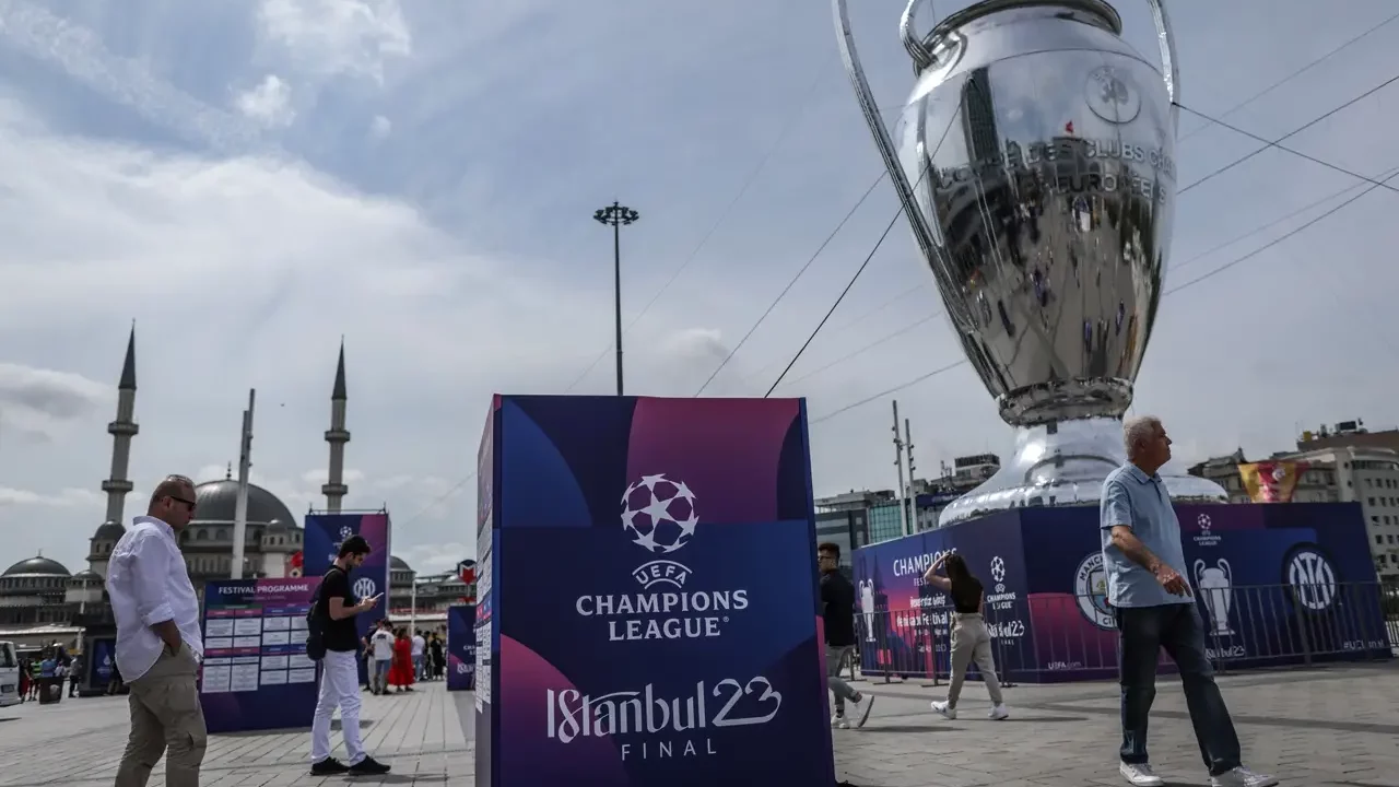 La UEFA lanzará en la final de la Champions la campaña ‘FootbALL’