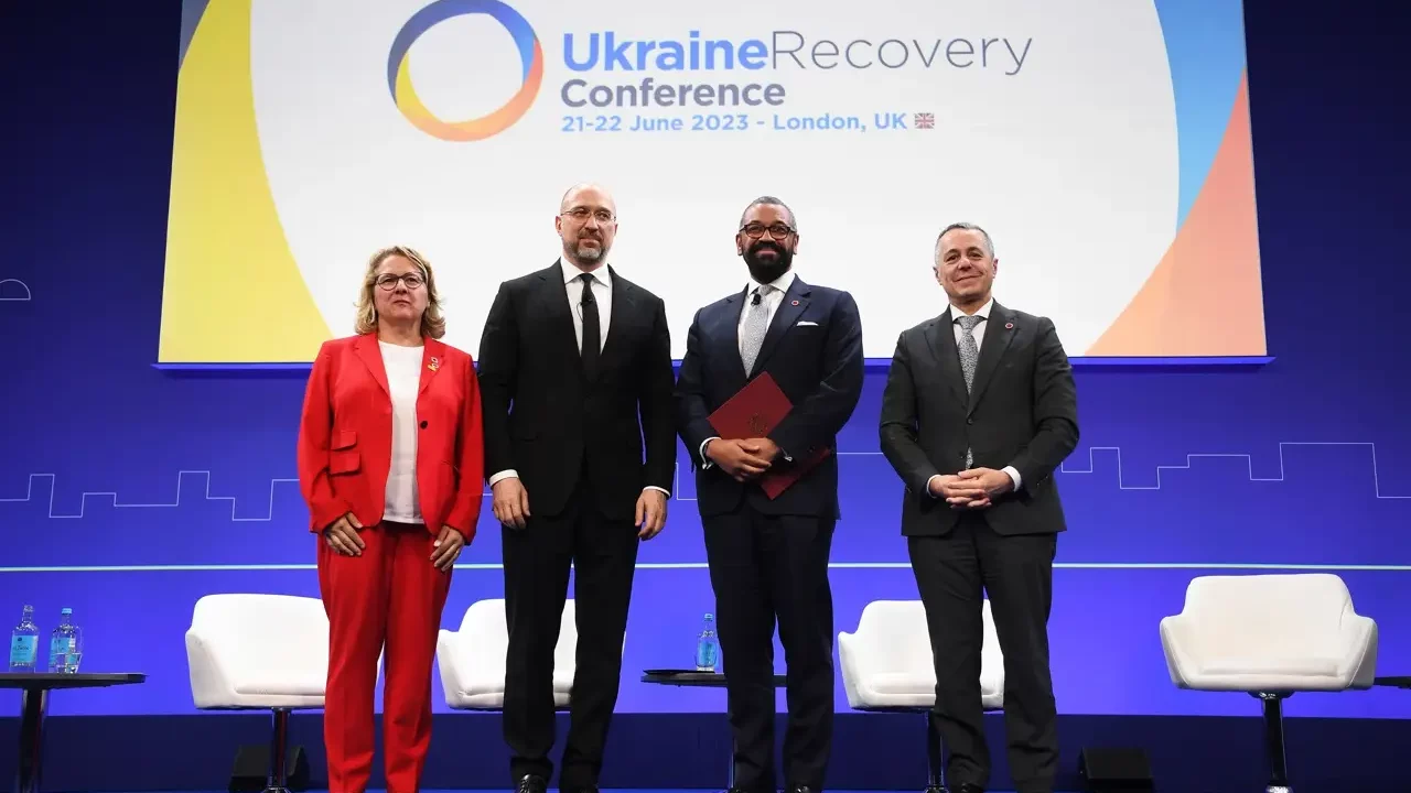 Conferencia de recuperación de Ucrania capta 60,000 mde en financiación