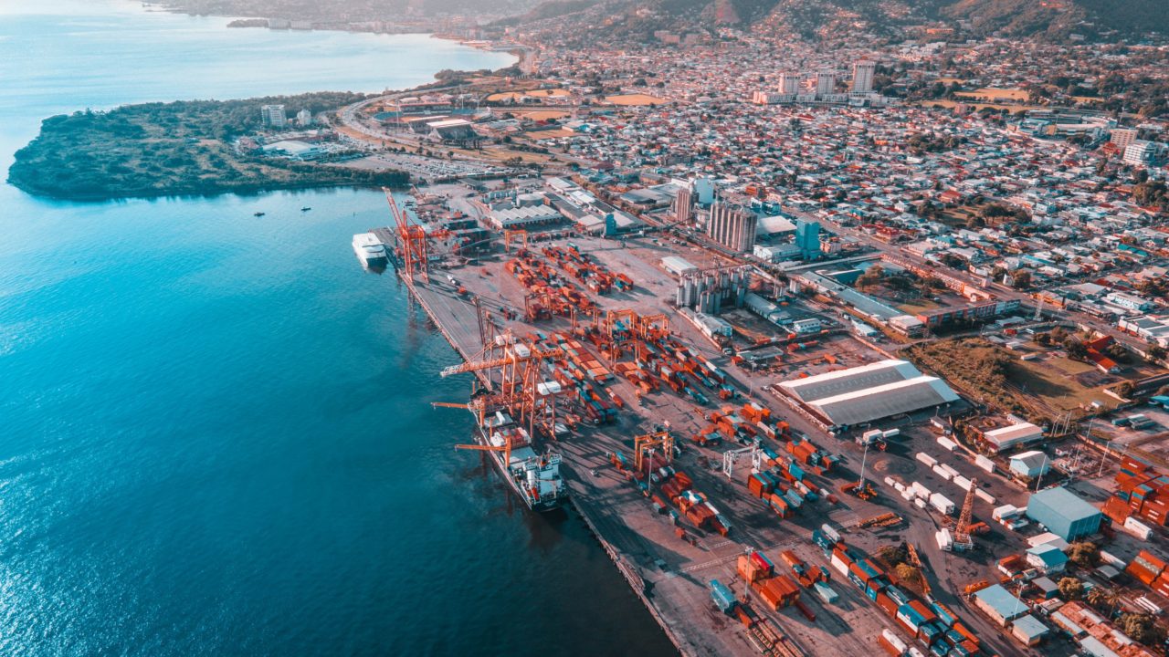 Aduanas de Hong Kong incautan contrabando récord valorado en 192 mdd