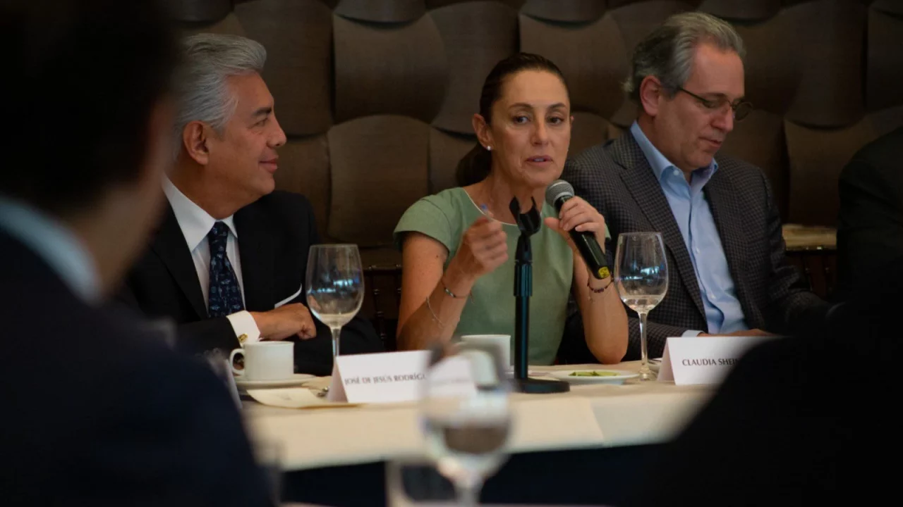 Debates entre ‘corcholatas’ solo ayudarían a la oposición: Sheinbaum