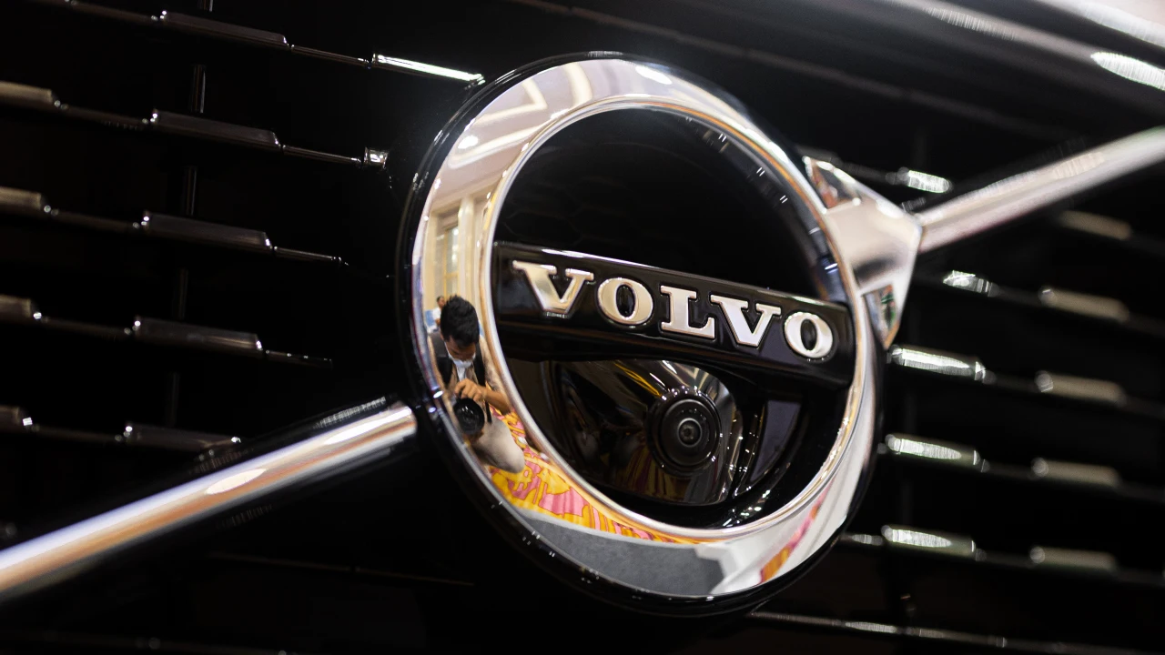 Volvo anuncia fin de la producción de autos con motor de diésel