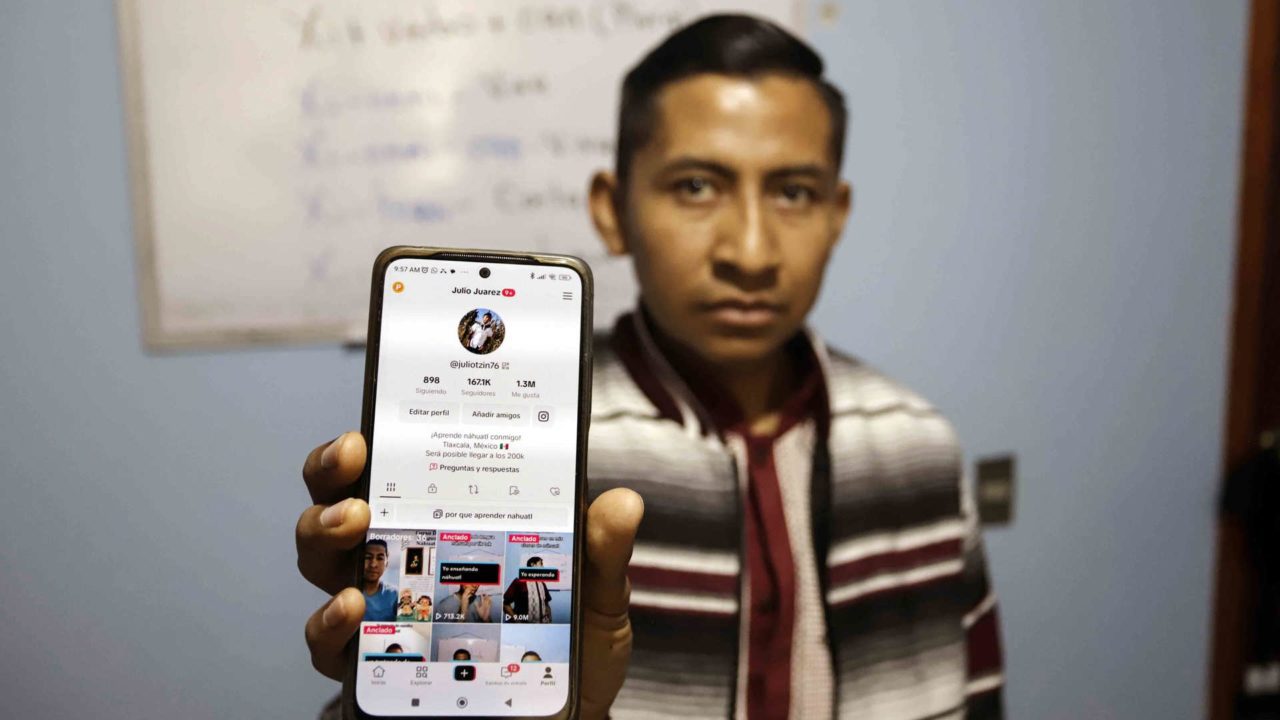 Profesor de Tlaxcala busca rescatar el náhuatl a través de TikTok