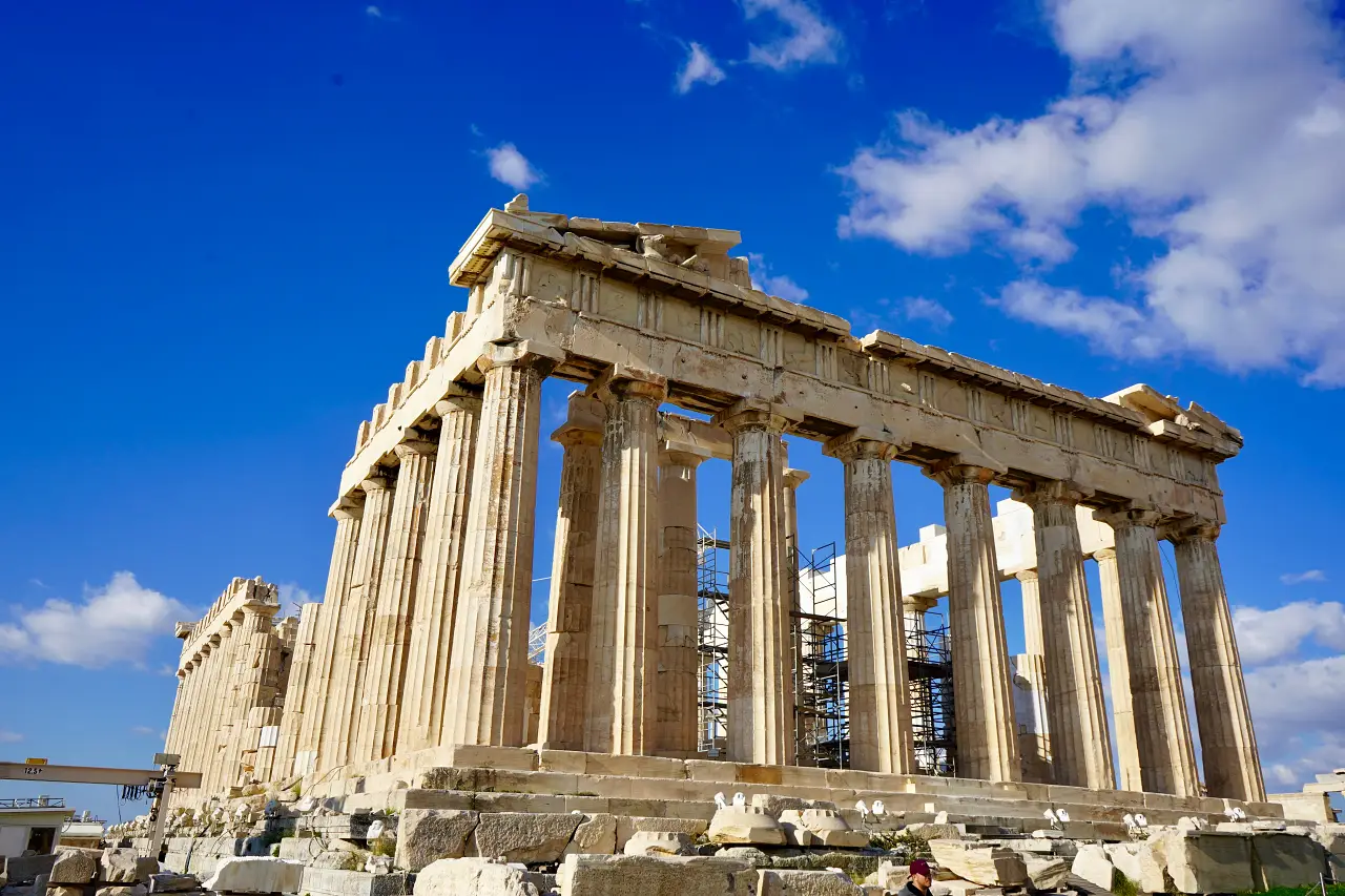 Acrópolis de Atenas cierra sus puertas debido a ola de calor que azota a Grecia