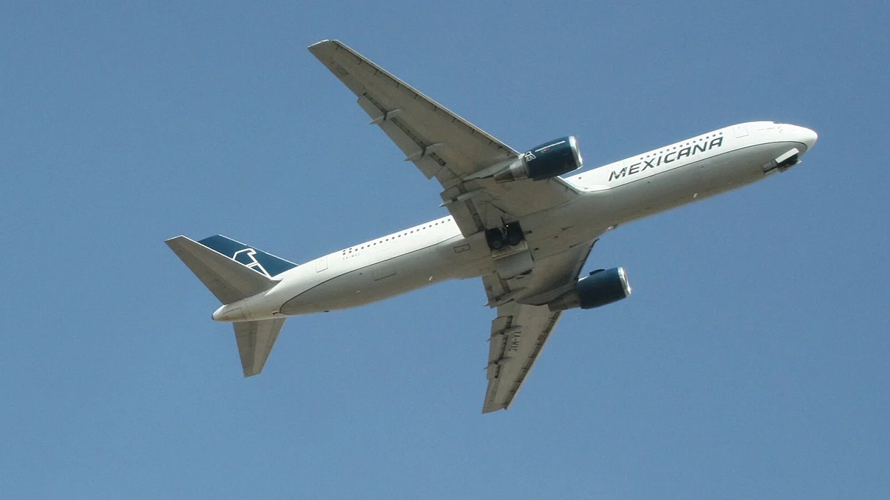 Inicia pago de cheques a trabajadores de Mexicana de Aviación