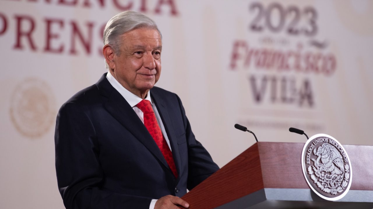 Oposición necesita a Xóchitl Gálvez, porque nació en un pueblo, para engañar: AMLO