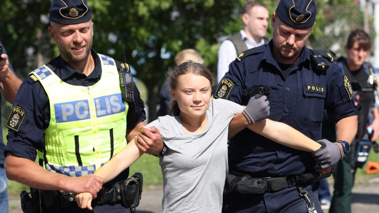 Multan a Greta Thunberg en Suecia por desobediencia a autoridades en protesta en Malmö