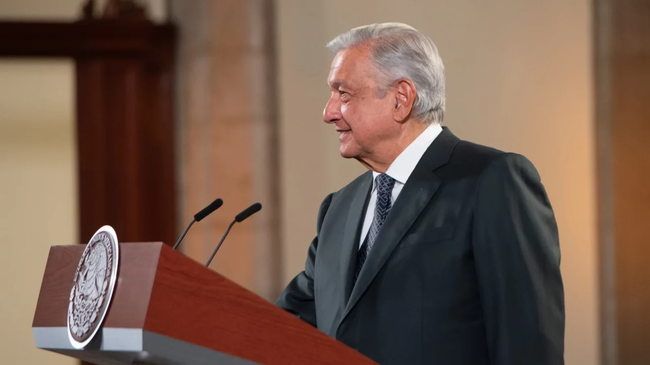 AMLO felicita a España tras elecciones por ‘no caer en la trampa de derecha’
