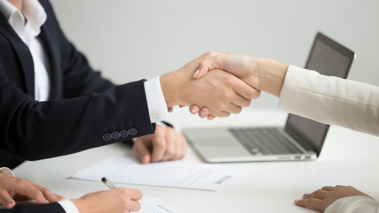 ¿Adiós al título a la hora de buscar empleo? Estas son 5 tendencias laborales para 2024