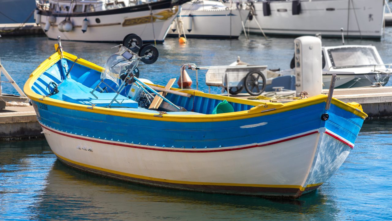 Motores eléctricos y de hidrógeno verde avizoran soluciones al transporte en Galápagos