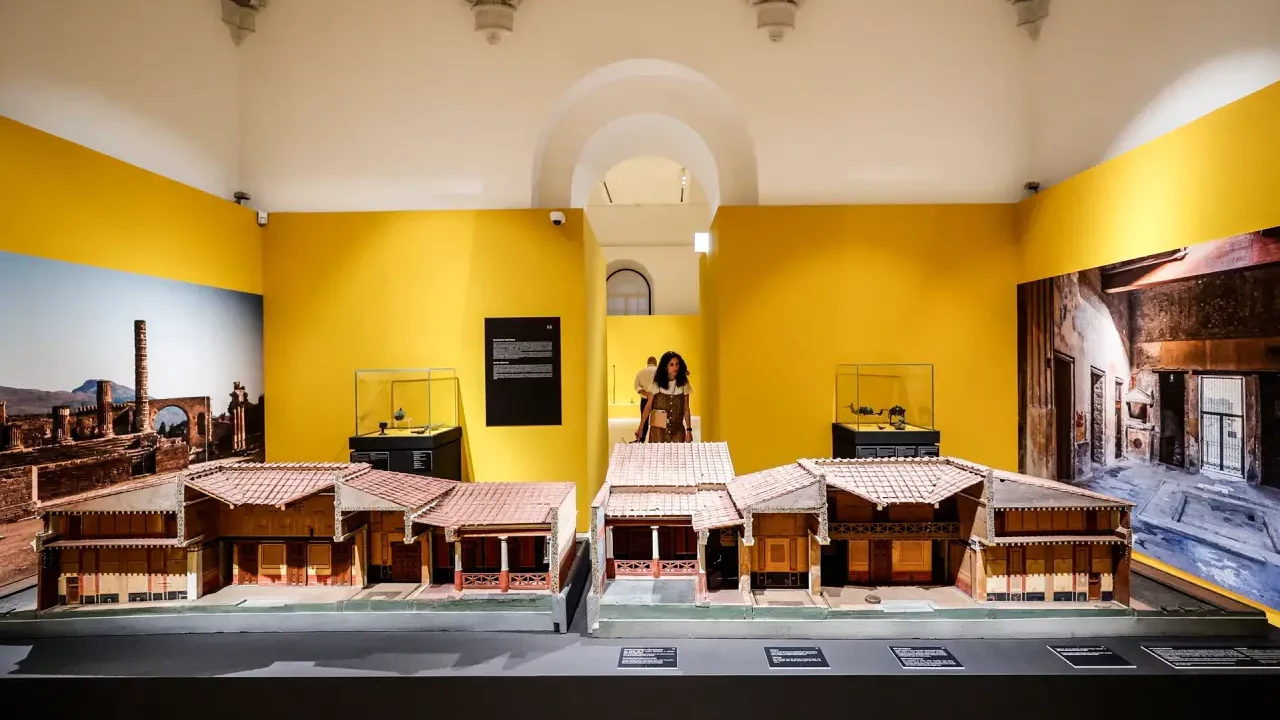 Las lámparas de Pompeya, expuestas por primera vez en Roma: del erotismo a la supervivencia