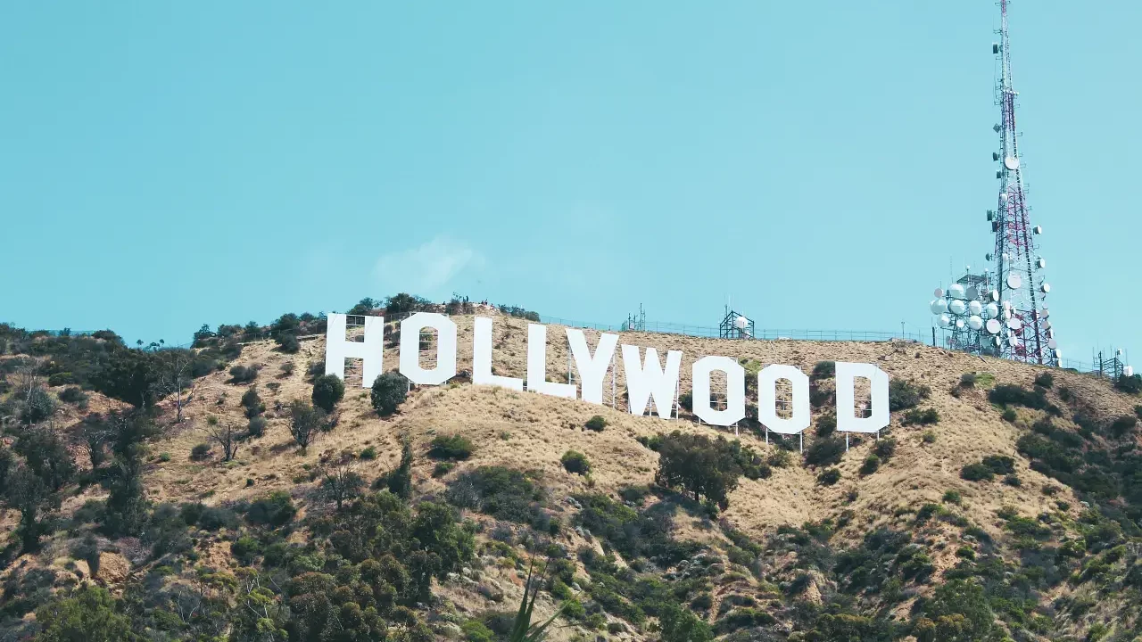 El letrero de Hollywood cumple 100 años como símbolo de una ciudad e industria