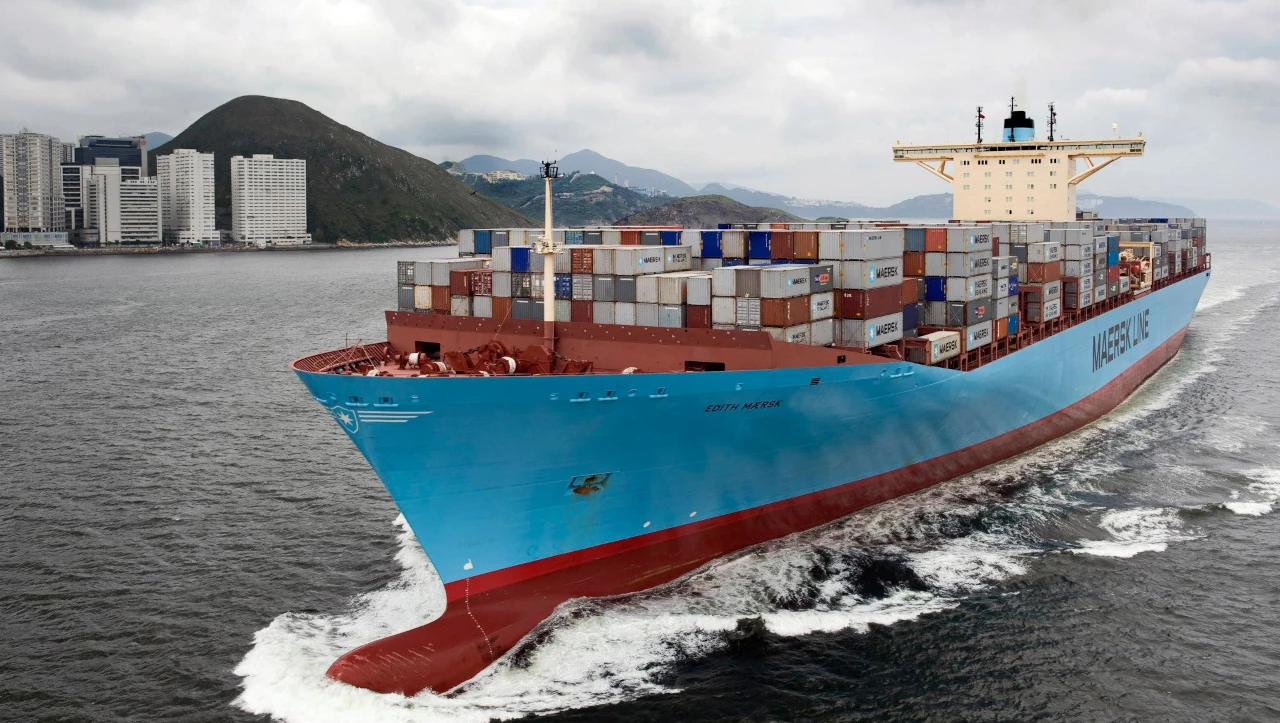 Ataques en el Mar Rojo: Maersk interrumpirá todos sus envíos de contenedores